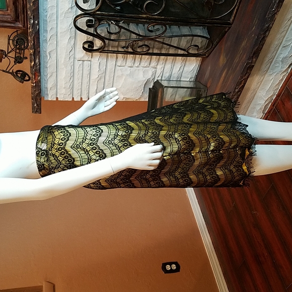 Handmade lace skirt - Picture 4 of 6